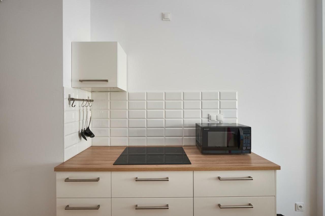 Modern Apartment In วอร์ซอ ภายนอก รูปภาพ
